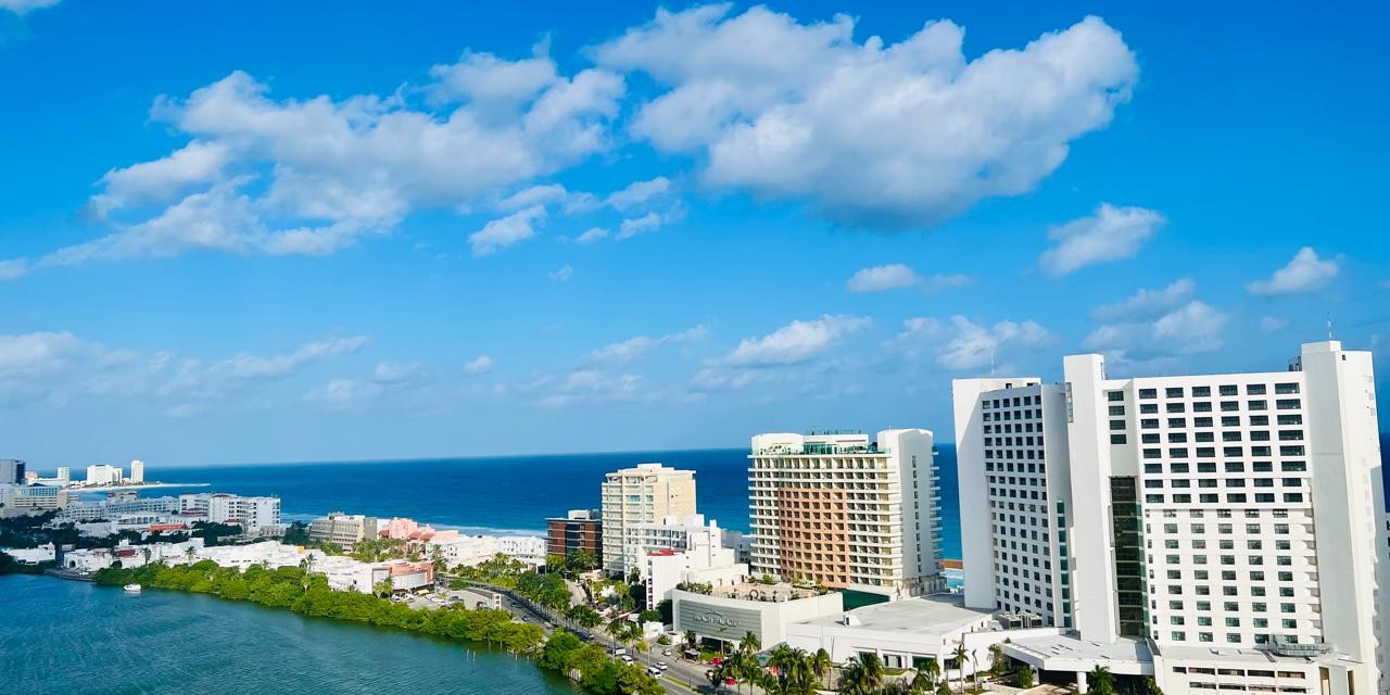 Equipo de Viajes en Oferta en oficina